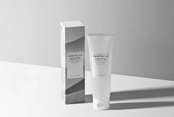 Tone Brightening Cleansing Gel Foam